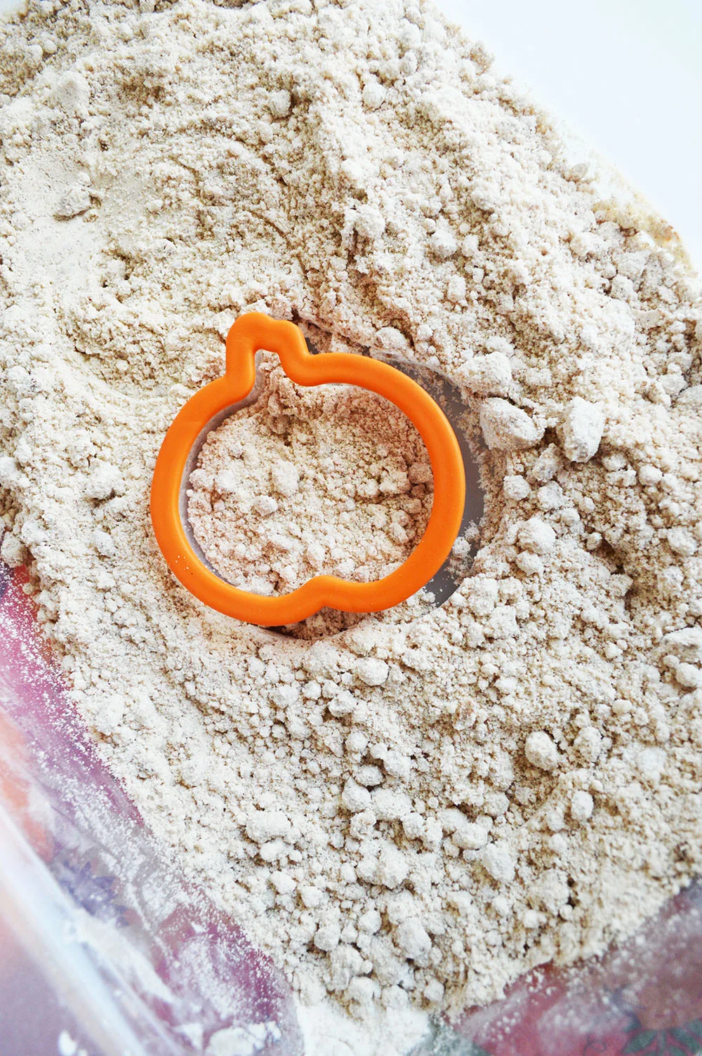 Pumpkin Scented Moon Sand ⋆ Parenting Chaos