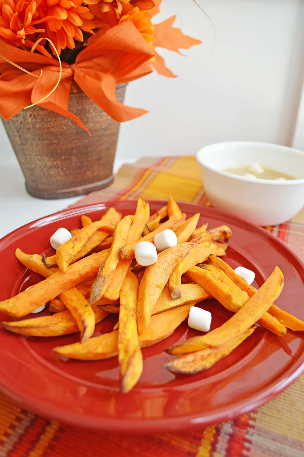 Cinnamon Sugar Sweet Potato Fries with Toasted Marshmallow Sauce