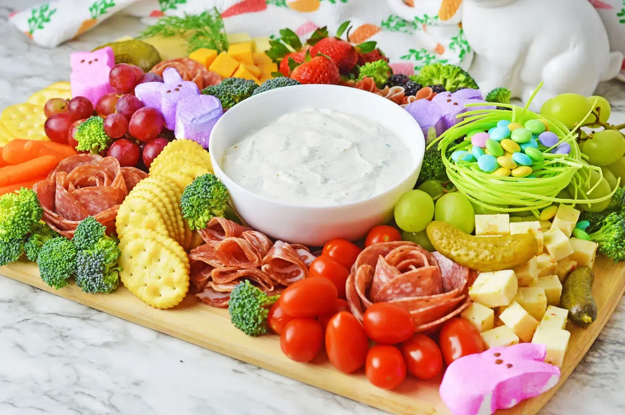 Easy Easter Charcuterie Board
