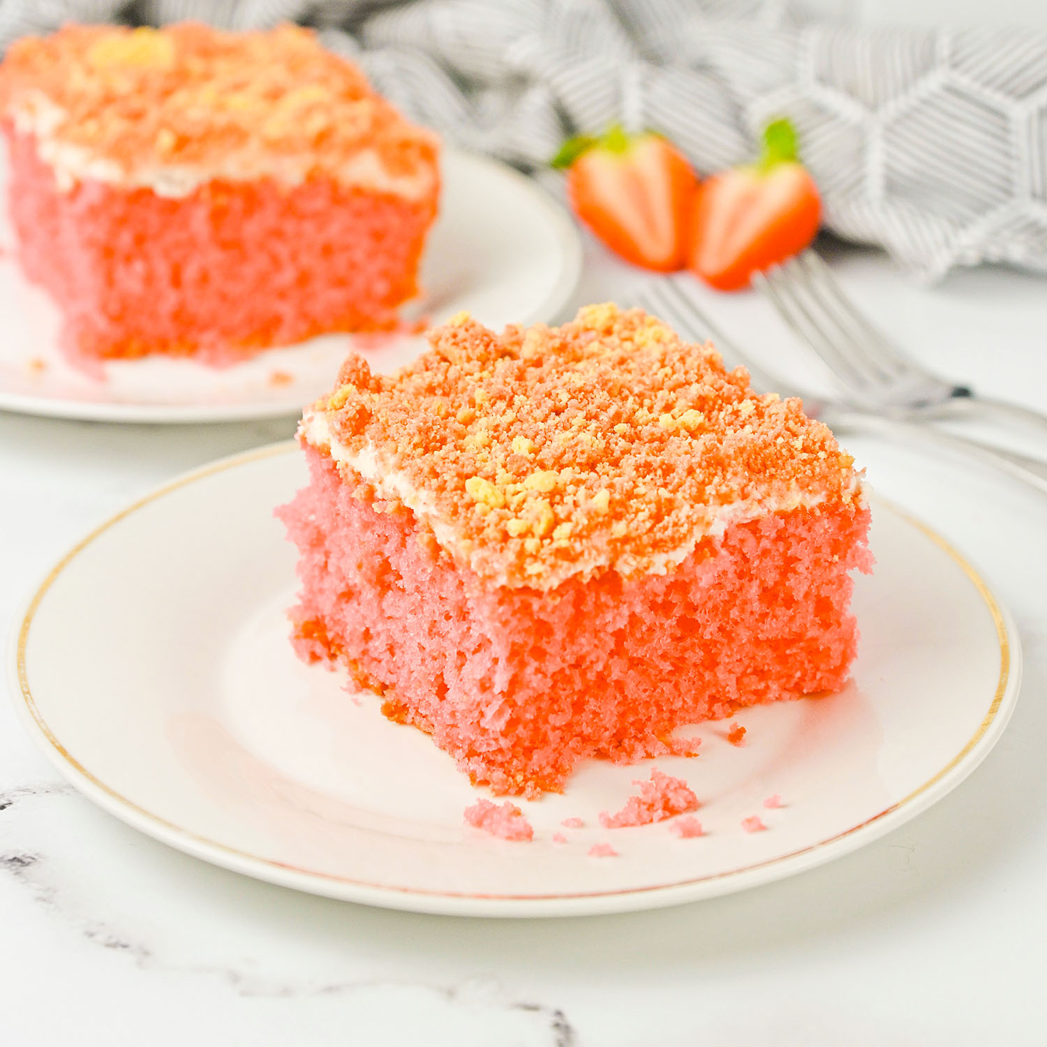 Strawberry Crunch Cake with Golden Oreos Recipe